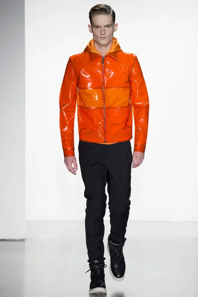 Look 28